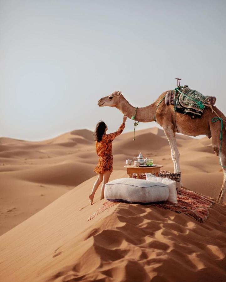 Camel Trekking Desert Camp Luxury tent 5*